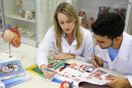 Harvard researcher participates in the 1 Semana Acadmica da Medicina do V