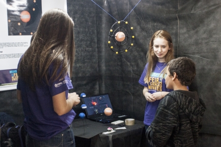 Pesquisadoras da Univates analisam a Astronomia como escolha de tema para projetos apresentados em feiras de cincias