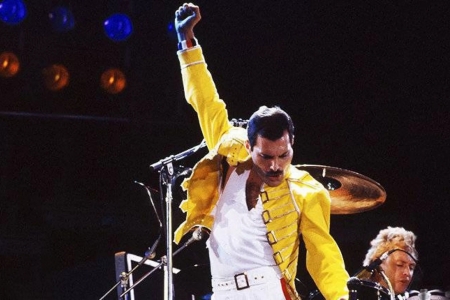Queen flerta com o metal meldico em indita com vocais de Freddie Mercury