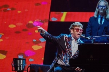 Elton John se despede dos palcos em ltimo show da carreira 