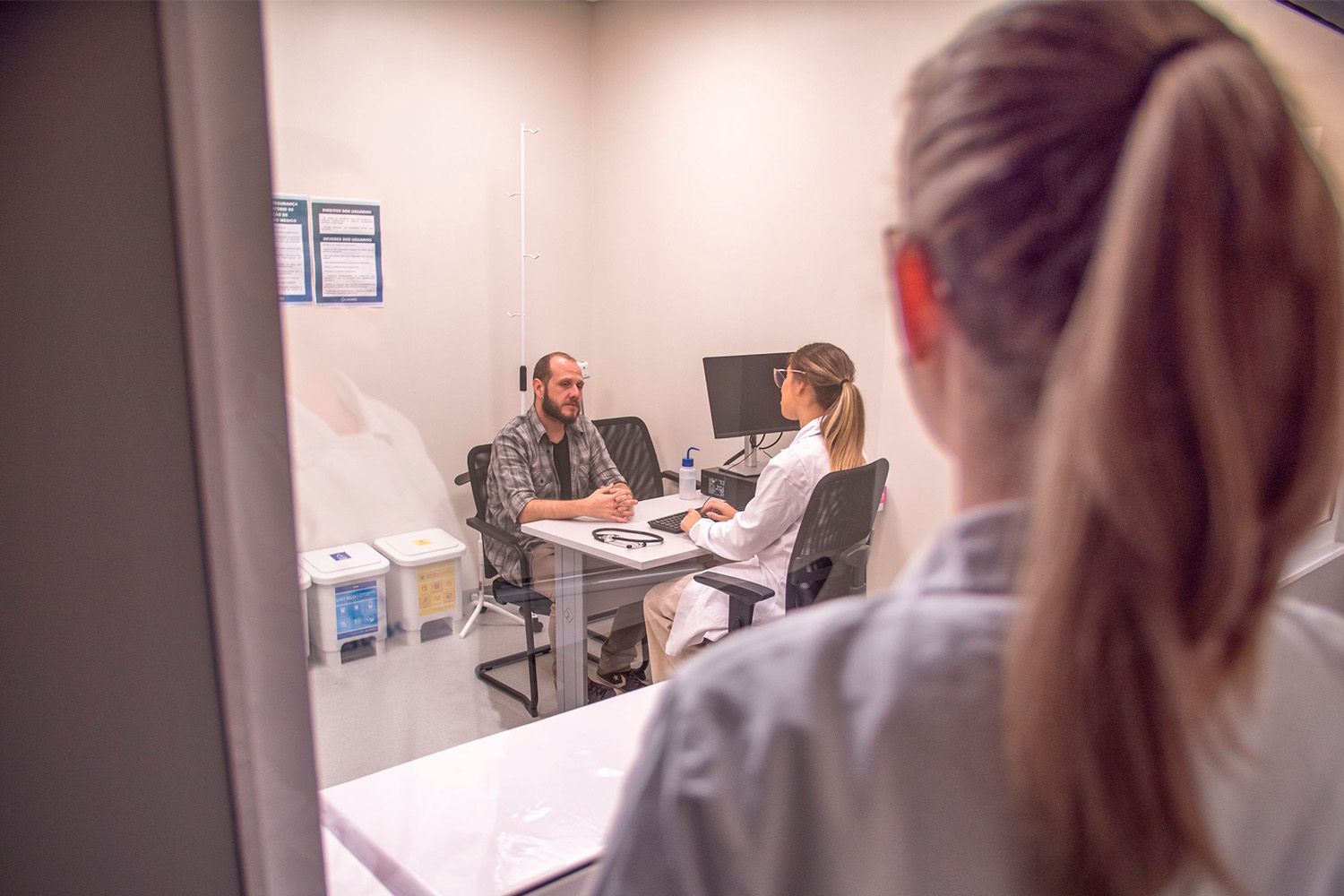 Professores e preceptores de Medicina participam de programa de qualificação