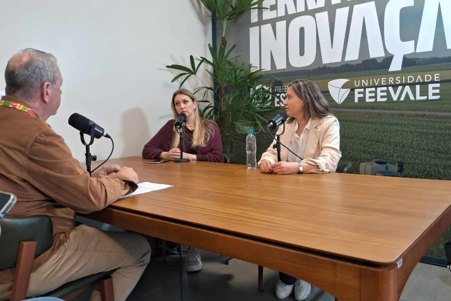 Secretaria de Inovação, Ciência e Tecnologia do Rio Grande do Sul destaca projeto Biovales, com participação da Univates, durante gravação de podcast na Expointer