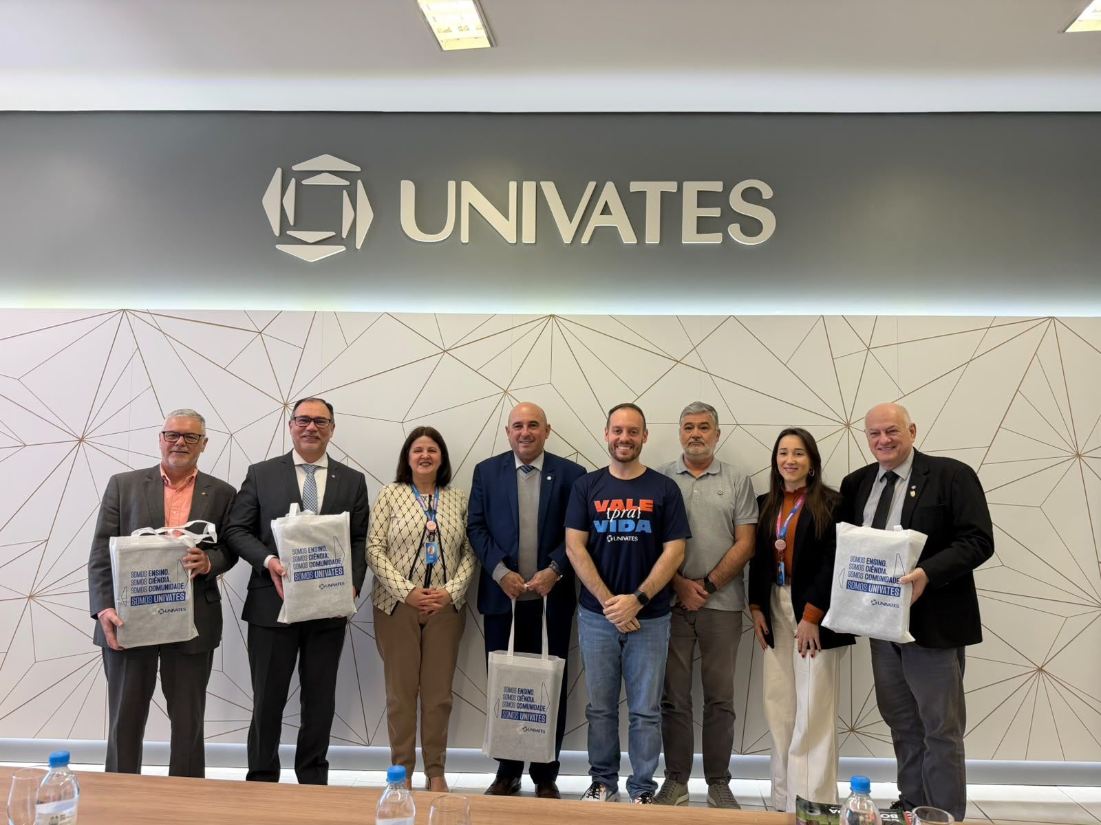 Univates recebe representantes do Conselho Federal e Regional de Administração em visita institucional