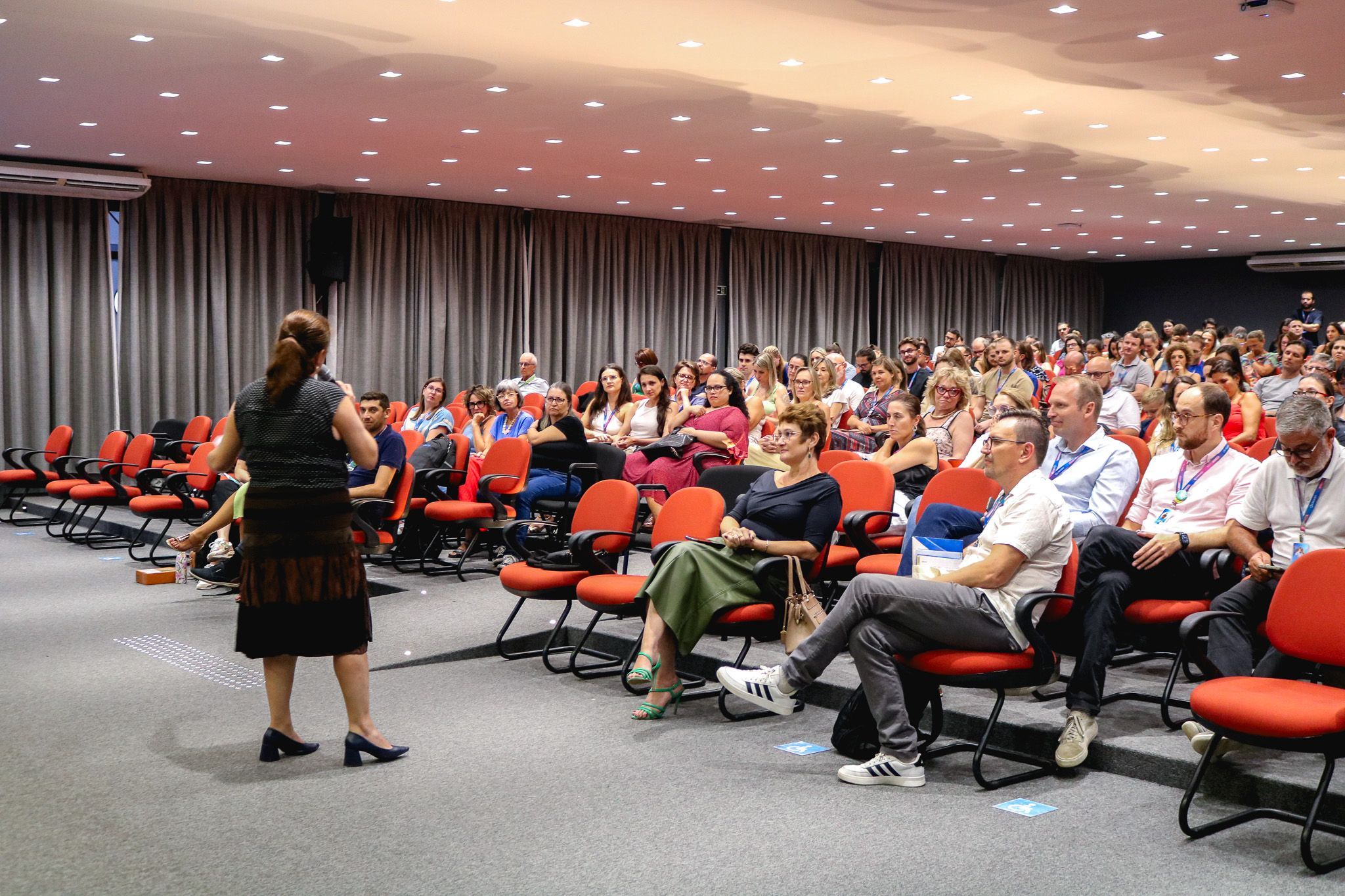 Univates inicia semestre letivo com palestra sobre inclusão e oportunidades na universidade