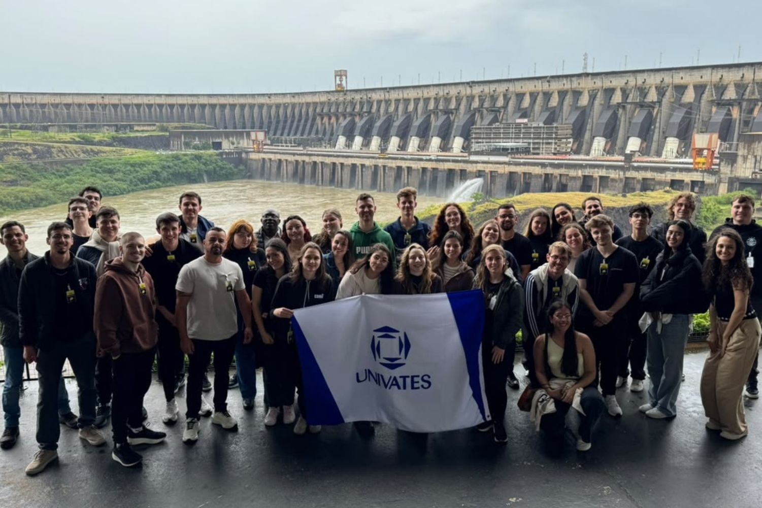 Estudantes de Engenharia da Univates realizam visita técnica à Usina de Itaipu