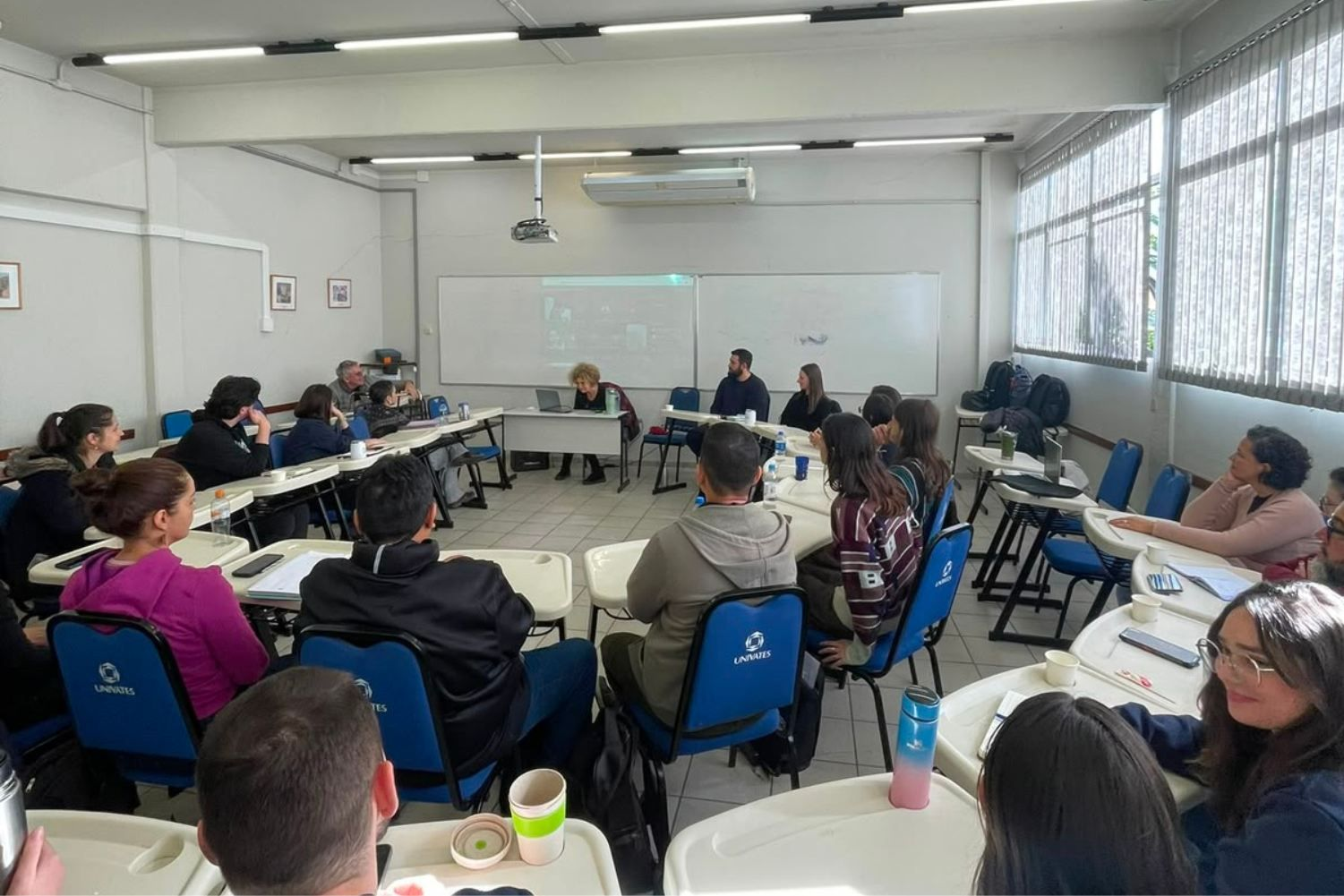 Experiências de pesquisa ativista pautam aula aberta sobre sociedade, natureza e cuidado na no PPGAD da Univates