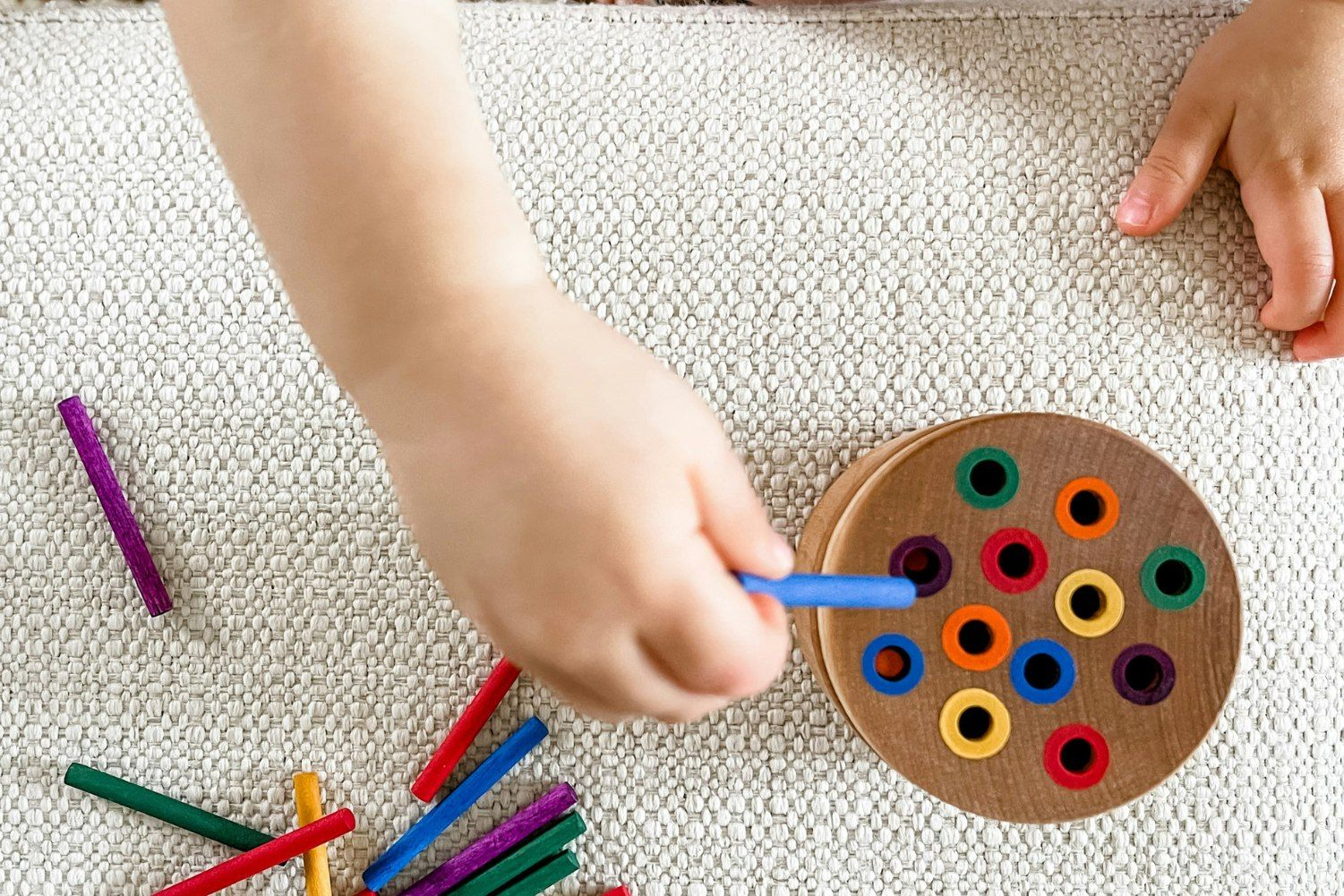 Princípios montessorianos em ação: pesquisa analisa como uma escola do RS transforma autonomia infantil em prática pedagógica