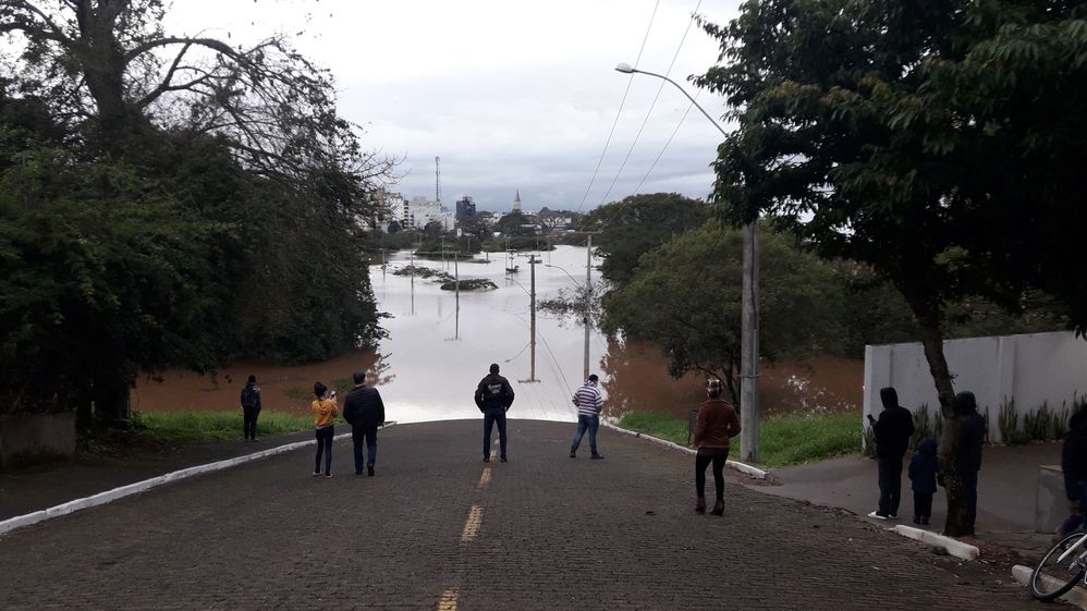 Águas do Taquari invadem Parque em Lajeado, julho de 2020
