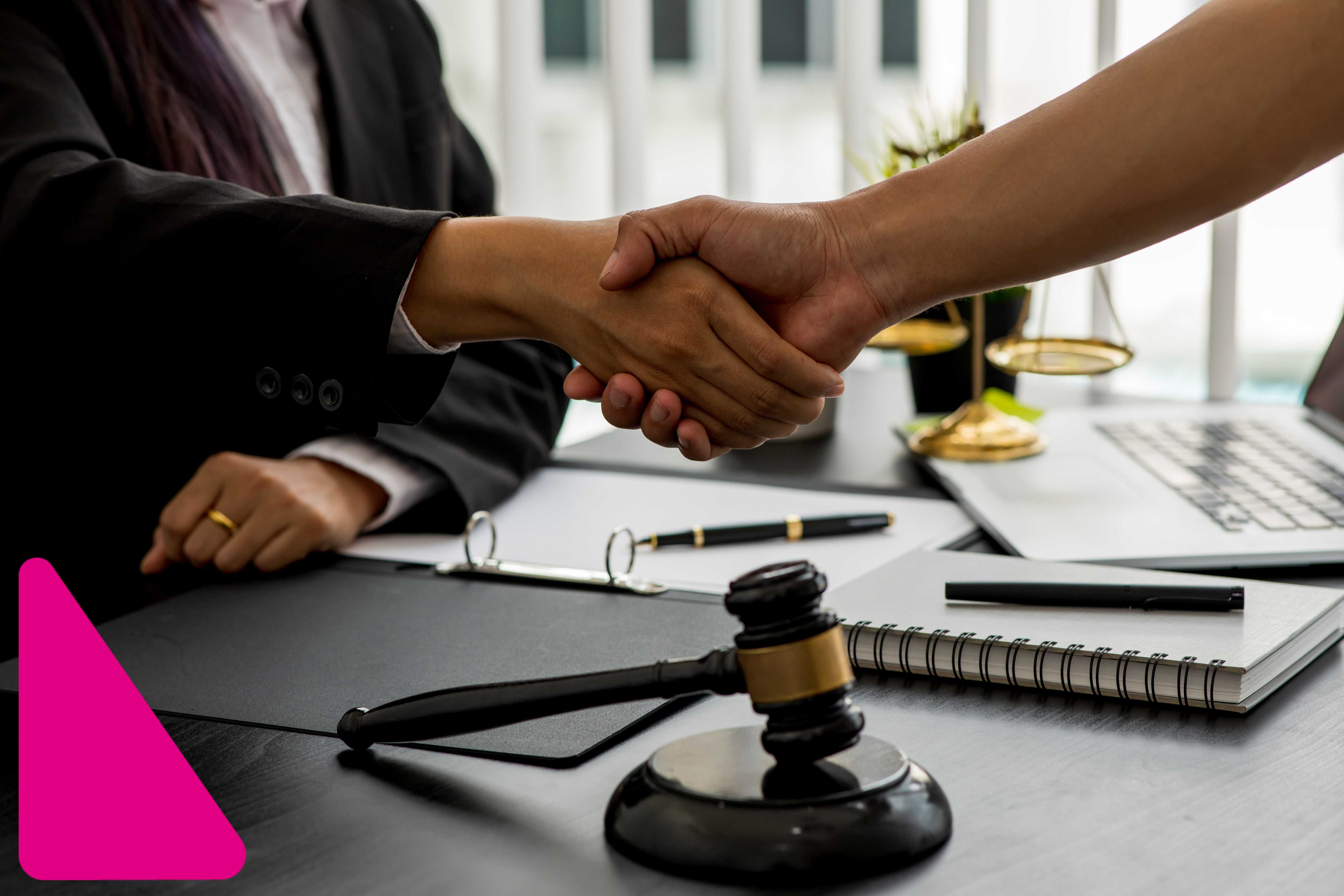 Como é o mercado de trabalho para quem se forma em Direito? - Univates Blog