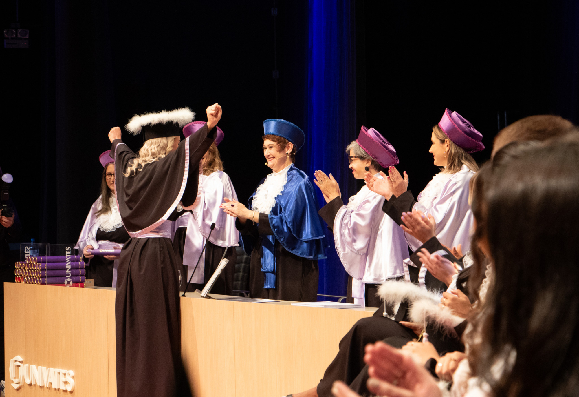 Cola��o de Grau dos cursos da �rea de Ci�ncias Humanas e Sociais Aplicadas (CHSA 3) - 2025B