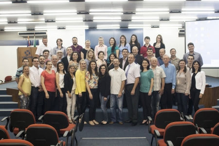 Diplomados participam de evento alusivo