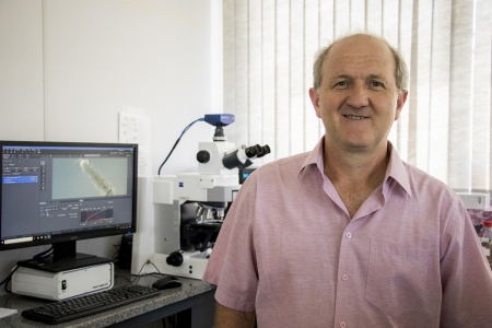 Pesquisador recebe prmio por inovao no controle de caros