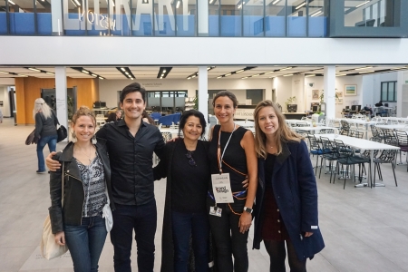 Professora  premiada em evento internacional sobre marcas