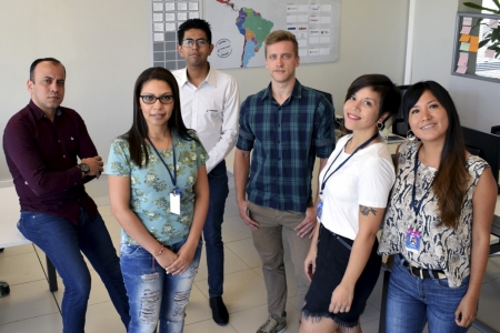 Intercambistas compem equipe de empresa que se destacou em ranking de internacionalizao