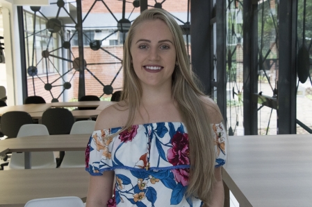 Aluna de Administrao EAD participa de imerso no exterior