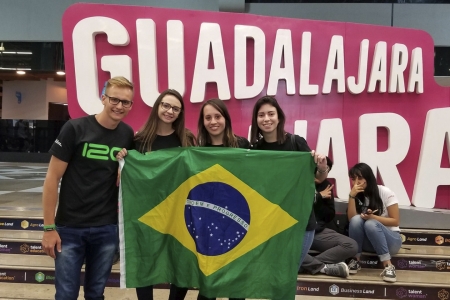 Aluno da Univates em intercmbio acadmico participa de evento tecnolgico no Mxico