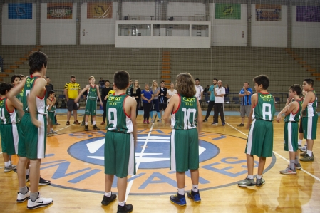 Estudantes de Educa��o F�sica recebem atletas de categorias de base