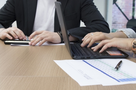 Pesquisa de estudante da Univates aponta relao entre acadmicos e mercado de aes