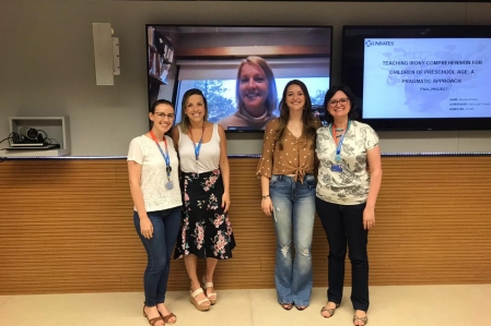 Aluna do curso de Letras da Univates apresenta TCC em ingls, com professora estrangeira na banca