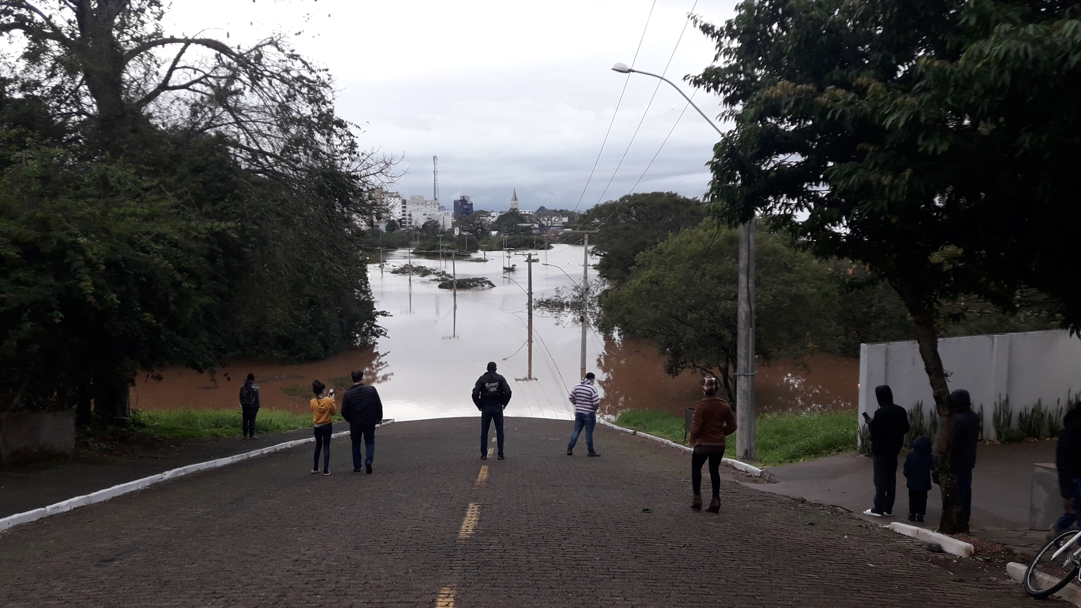 Águas do Taquari invadem Parque em Lajeado, julho de 2020 