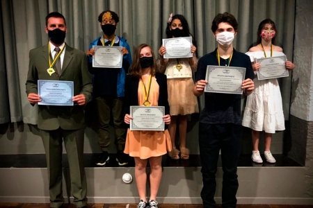 Atletas da AAVA/Univates/Prefeitura de Lajeado recebem premia��o no Trof�u Faergs de Atletismo