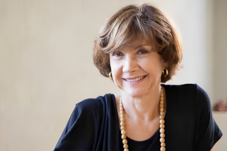 Ana Rosa revela detalhes sobre Violetas na Janela, em entrevista. Evento ocorre no sbado, 1 de abril