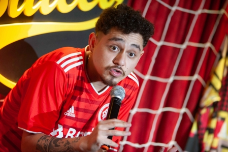 Gio Lisboa retorna ao Teatro Univates