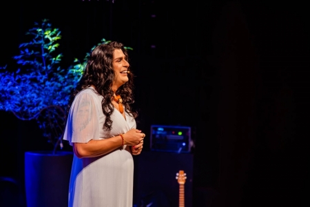 Turn Gratiluz, do artista ndio Behn,  o 10 show confirmado para o ano na agenda do Teatro Univates