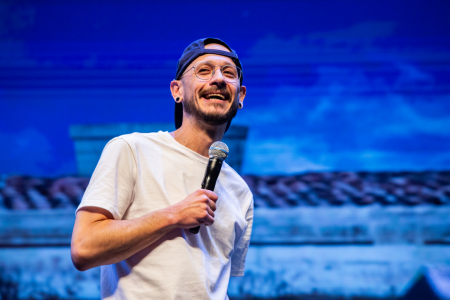 Marcito Castro apresenta show de stand up no Teatro Univates em 4 de agosto