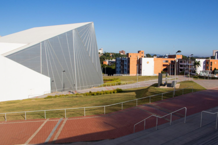 Espetculos de humor e msica movimentaro o Teatro Univates em setembro