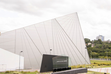 Teatro Univates encerra 2025 com programao humorstica e musical