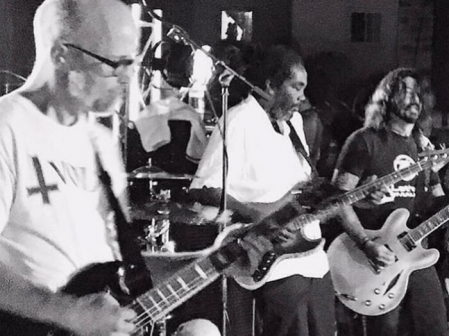 Histórico: Moby e Dave Grohl se juntam a membros do Bad Brains em show