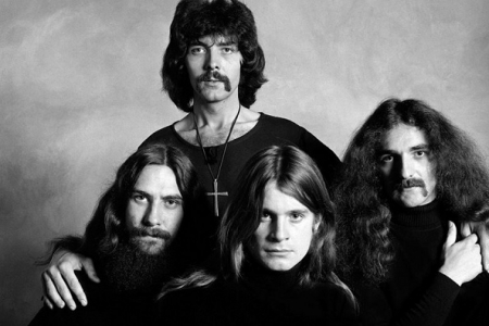 Black Sabbath lana box recheado de singles dos anos 70