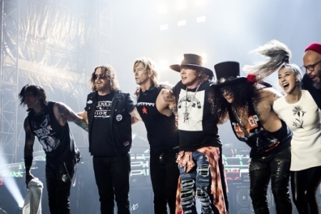 Aps fim de turn, Guns N Roses deve entrar em estdio em breve