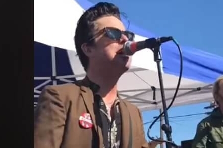 Green Day toca Nirvana e outros clssicos do Rock em show de covers