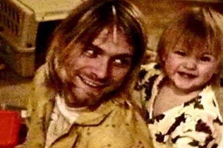 Frances Bean homenageia o pai, Kurt Cobain, em volta s redes sociais
