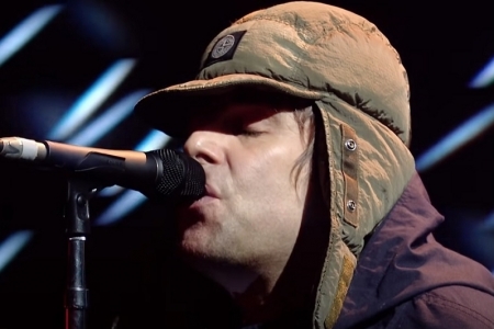 Liam Gallagher apresenta Everythings Electric no Brit Awards