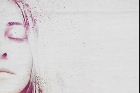 Alanis Morissette anuncia álbum de meditação ‘The Storm Before The Calm’