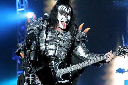 Kiss: Gene Simmons diz que a banda decidiu a data e local de seu show final