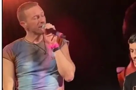 Estreia do Coldplay em Portugal tem f no palco para tocar raridade e Chris
