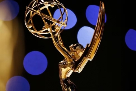 Emmy 2023  oficialmente adiado para 2024