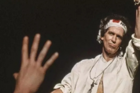Keith Richards, do Rolling Stones, completa 80 anos 