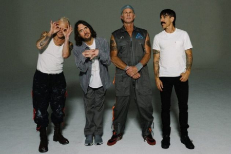 Banda Red Hot Chili Peppers vende cat�logo de m�sicas gravadas � Warner