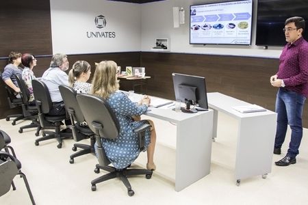 Banca de p�s-gradua��o stricto sensu: apresenta��o de pesquisas ao alcance da comunidade