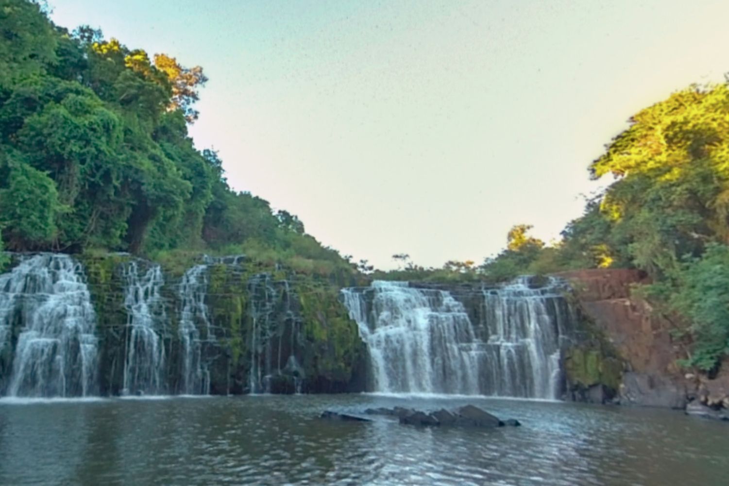 A cascata Santa Rita é um importante símbolo ambiental e turístico da região do Vale do Taquari.