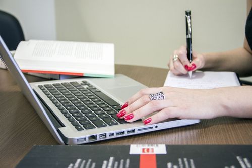 Disciplinas dos cursos de especializa��o podem ser cursadas na modalidade de aluno n�o regular