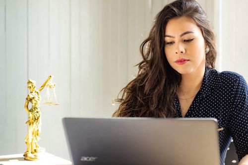 Estudo busca por volunt�rios acad�micos de cursos de Direito