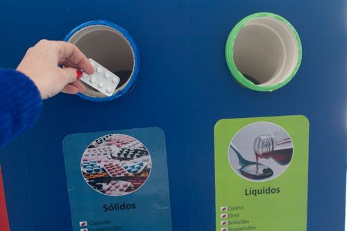Descarte de medicamentos: uma abordagem necess�ria
