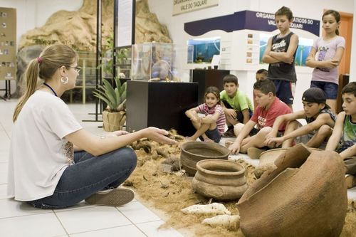 Quais s�o as tend�ncias no ensino de Ci�ncias? As provoca��es s�o constantes