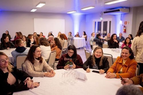 Noite cultural integra docentes e discentes dos programas de p�s-gradua��o da Univates